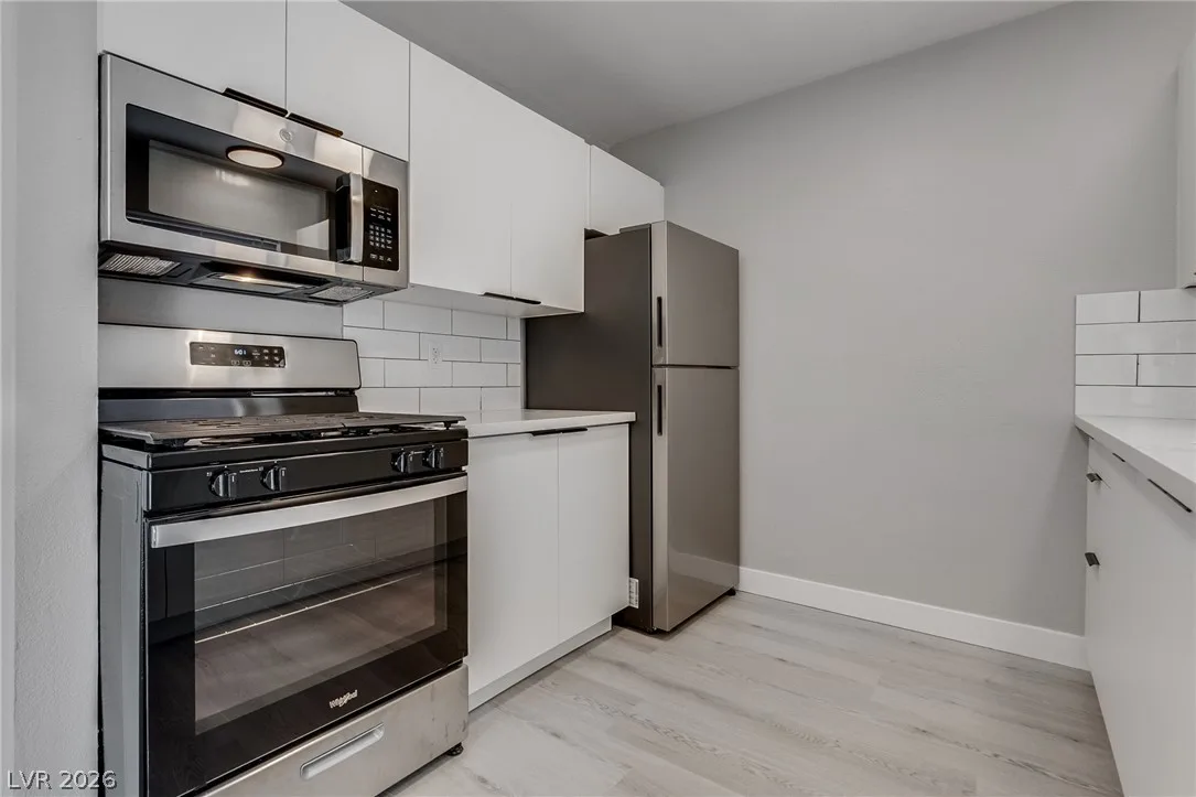 4339 Pinegrove Street — photo 3 of 26
