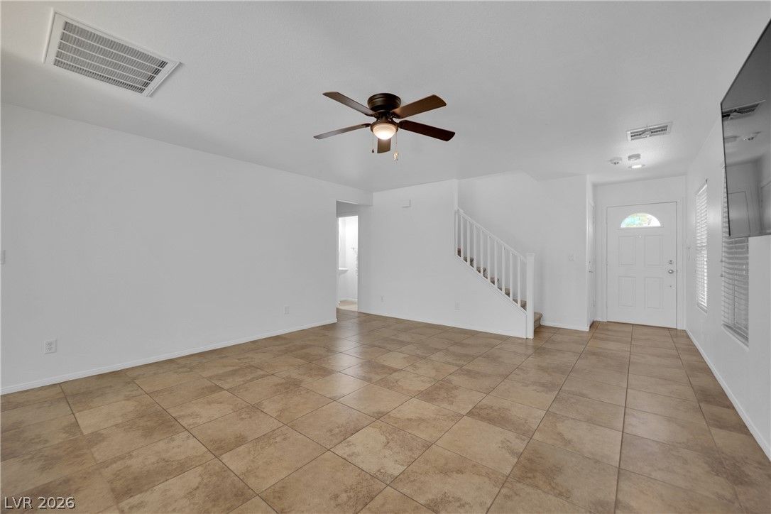 3963 Goldspur Street — photo 4 of 34