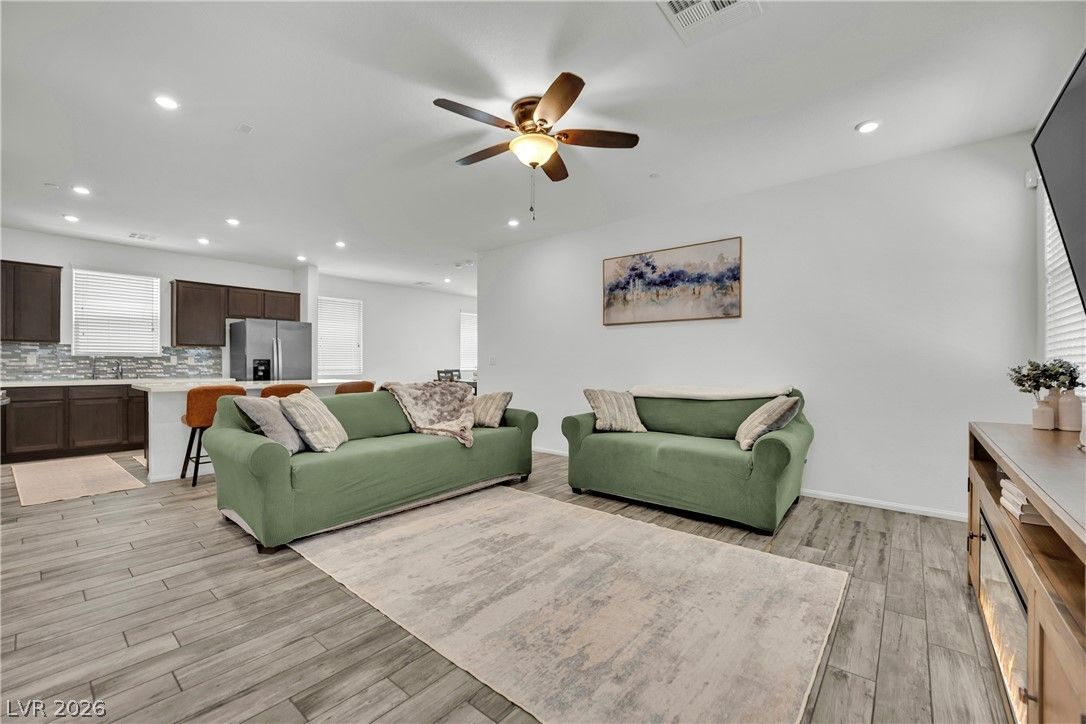 6123 Rose Springs Avenue — photo 4