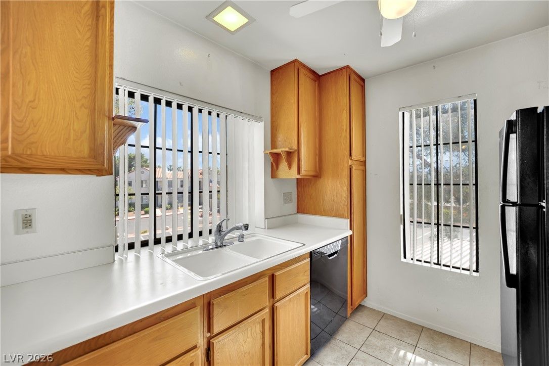 4831 Nara Vista Way 201 — photo 3 of 25