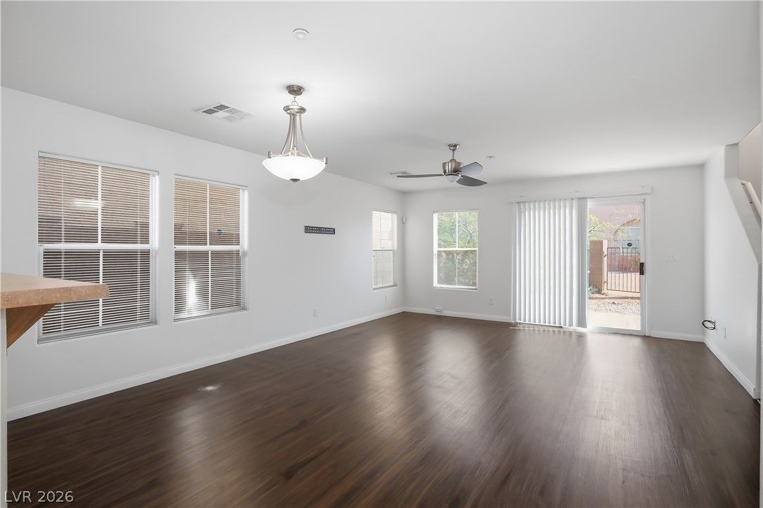 1172 Gecko Road — photo 3