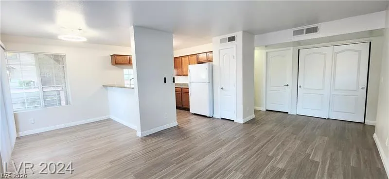 2121 BLUE BREEZE Drive 101 — photo 4