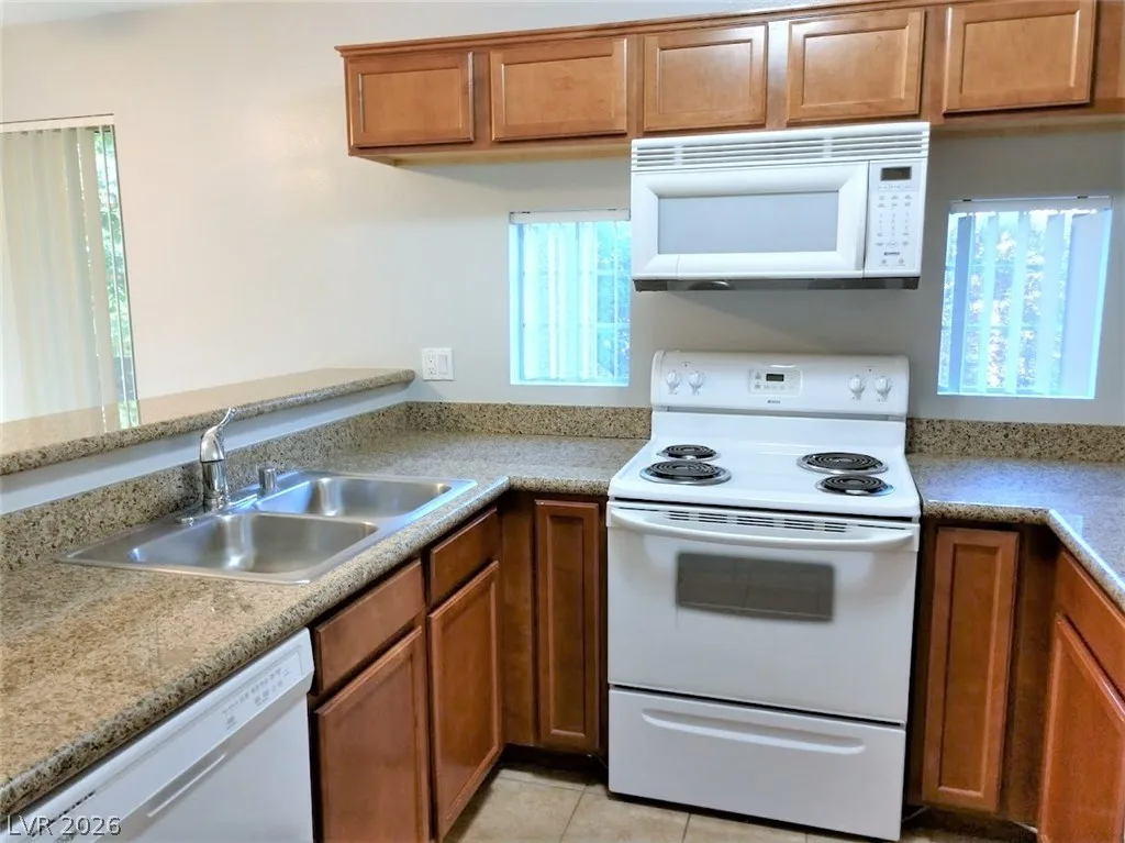2101 BLUE BREEZE Drive 205 — photo 5