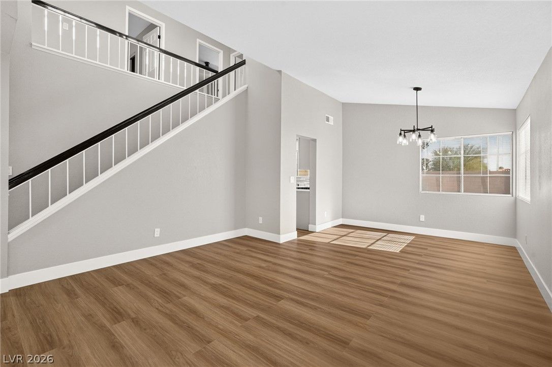 2532 Wolverton Avenue — photo 4