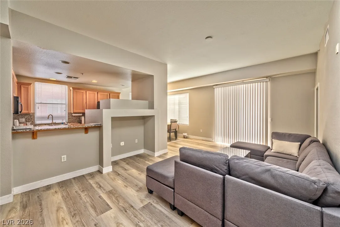 15 East Agate Avenue 208 — photo 2