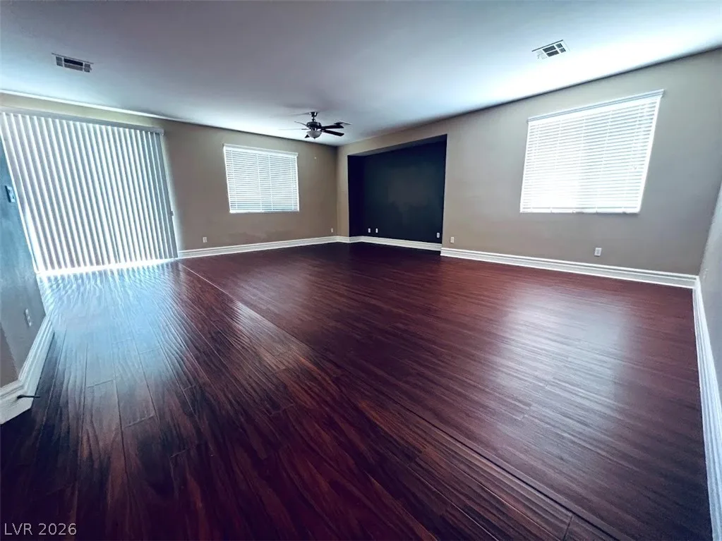 6694 Aviston Street — photo 2