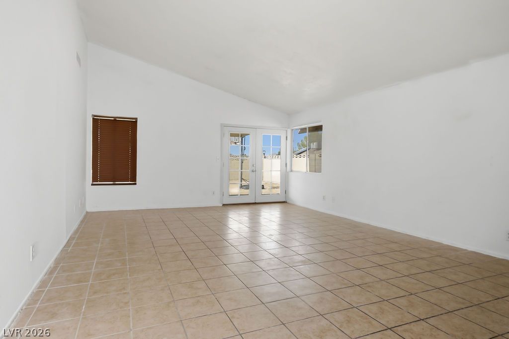3118 Blossom Glen Drive — photo 5 of 29