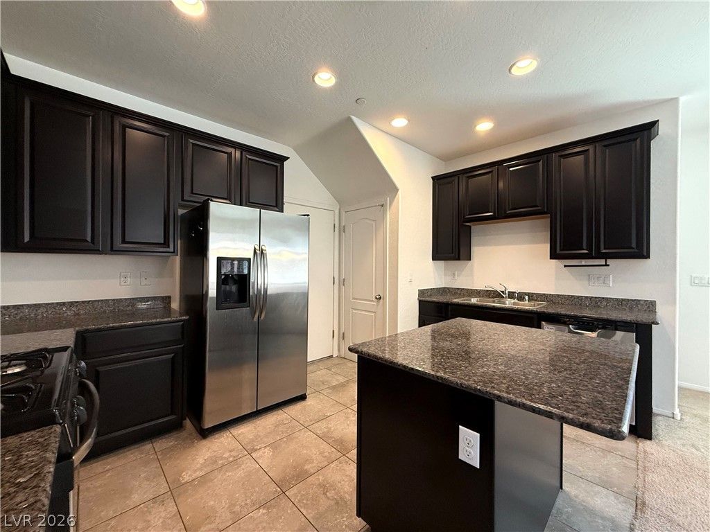 757 Calamus Palm Place — photo 4