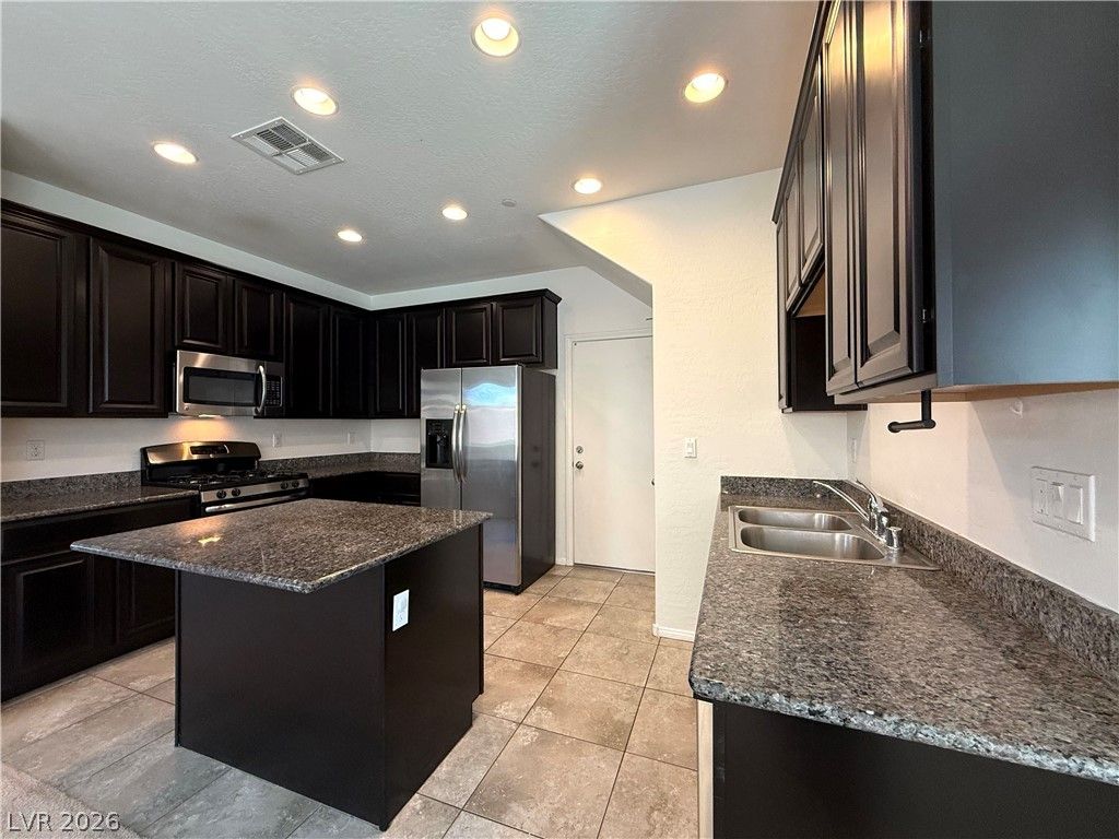 757 Calamus Palm Place — photo 5