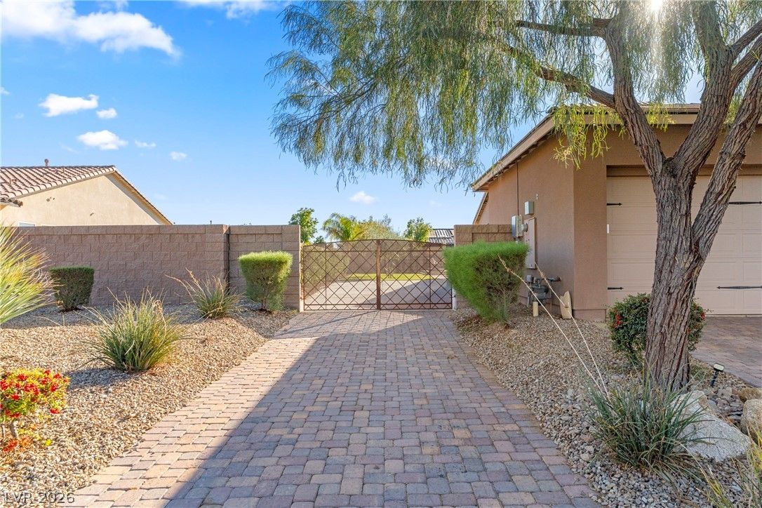 6589 Lyon Estates Avenue — photo 5