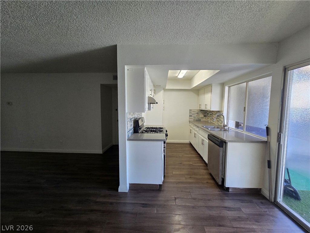 1405 Vegas Valley Drive 91 — photo 5