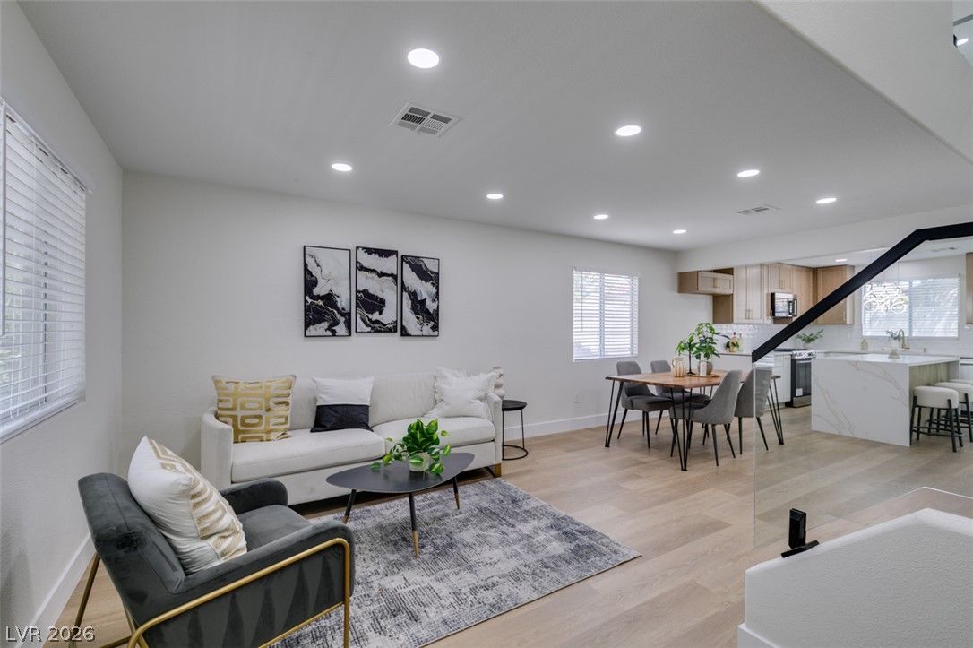 10004 Long Cattle Avenue — photo 4
