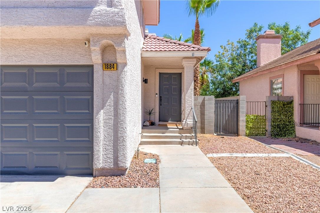 1884 South Misty Glade Drive — photo 4 of 33