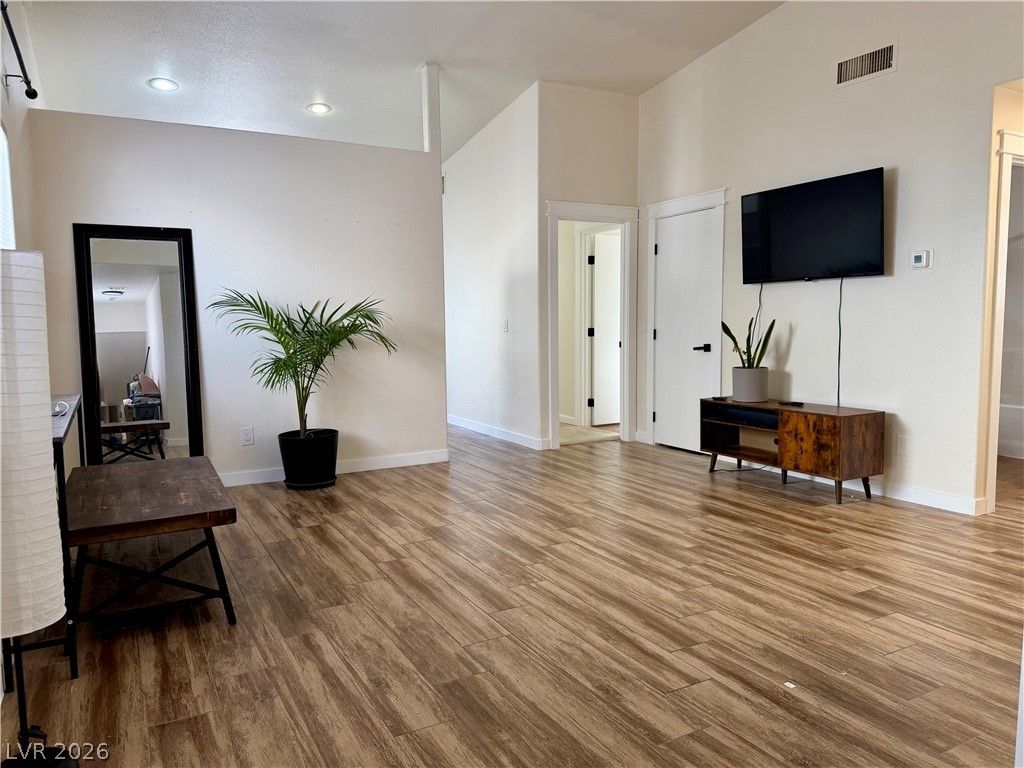 7564 Durham Hall Avenue 201 — photo 2 of 12
