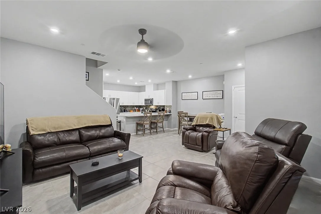 6740 Nimbus Avenue — photo 5