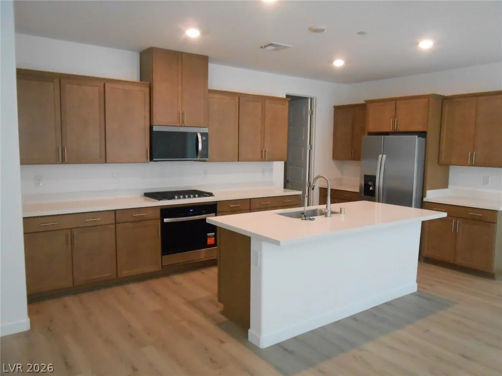 1025 Copper Robin Street — photo 2