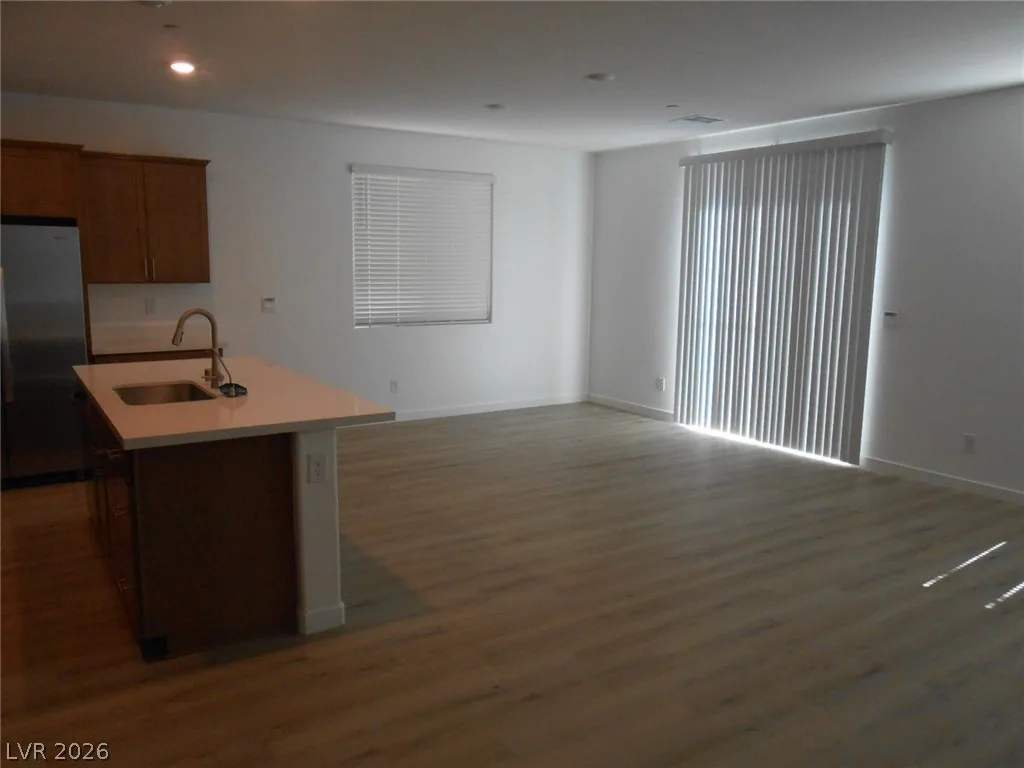 1025 Copper Robin Street — photo 3