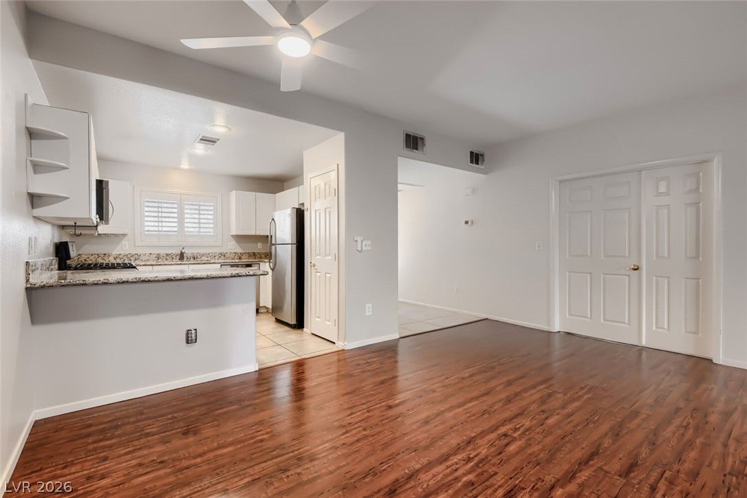 401 Pine Haven Street 103 — photo 2