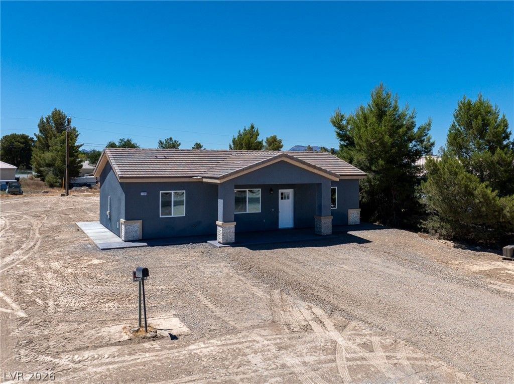 3080 Unicorn Avenue — photo 3 of 21