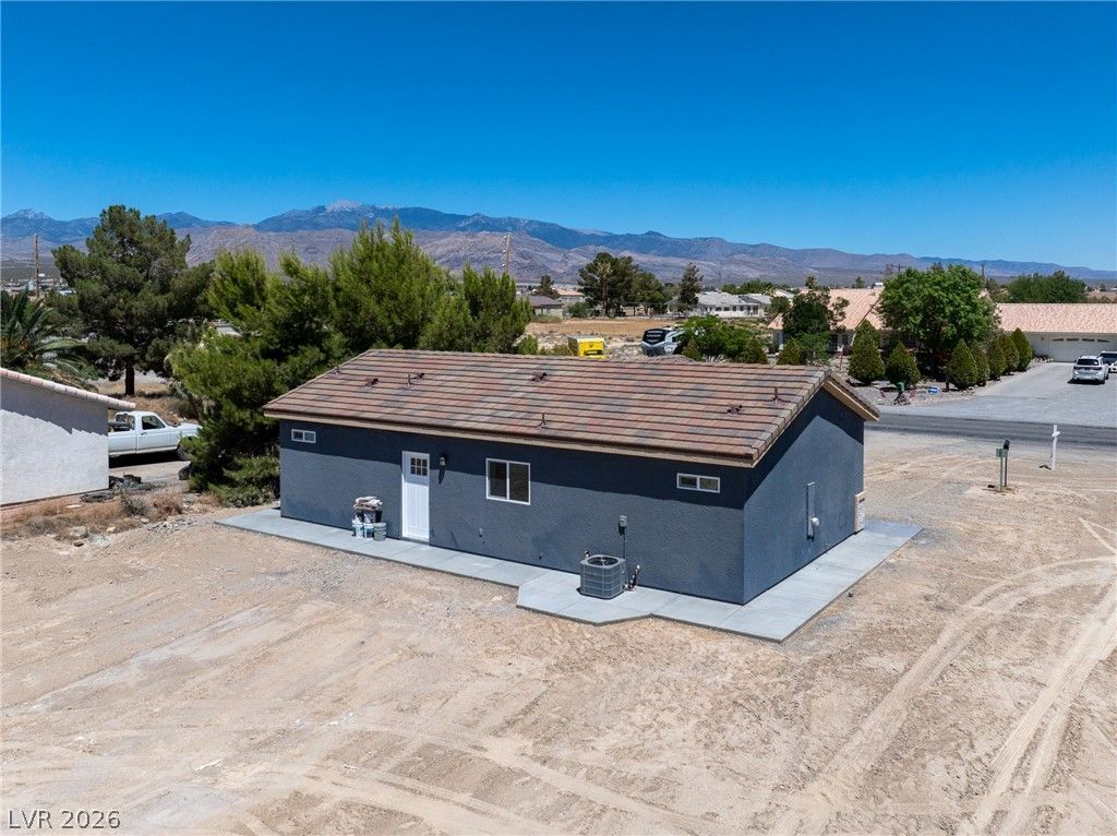 3080 Unicorn Avenue — photo 4 of 21