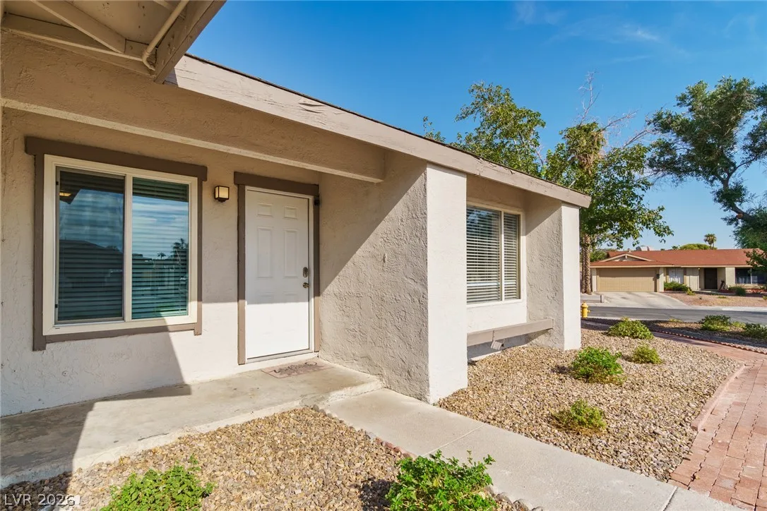 5551 Corral Circle — photo 4