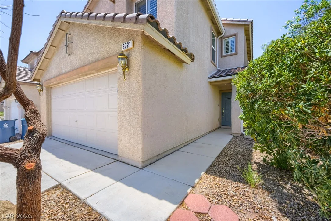 8721 Palomino Ranch Street — photo 2