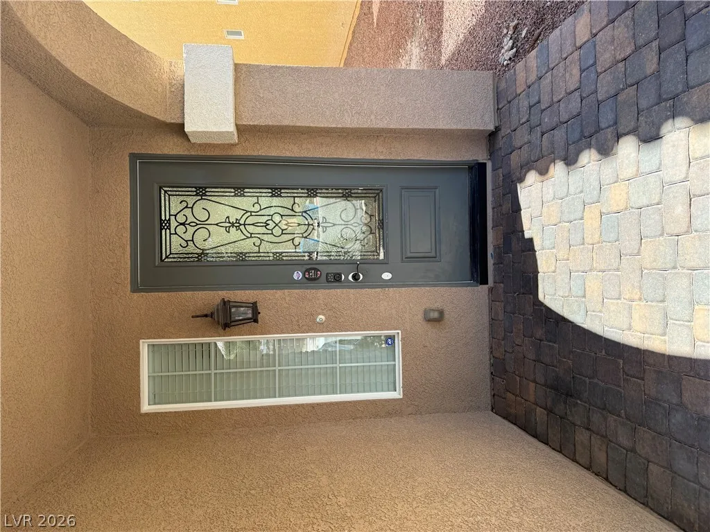 6083 CROWN PALMS Avenue — photo 2