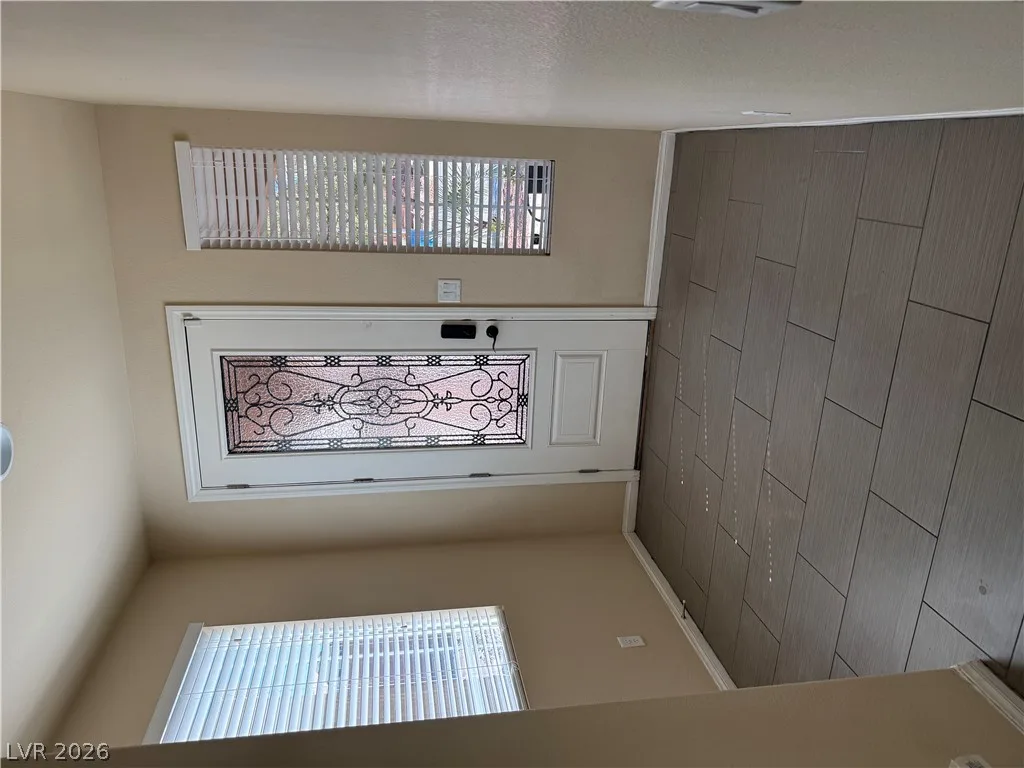 6083 CROWN PALMS Avenue — photo 3