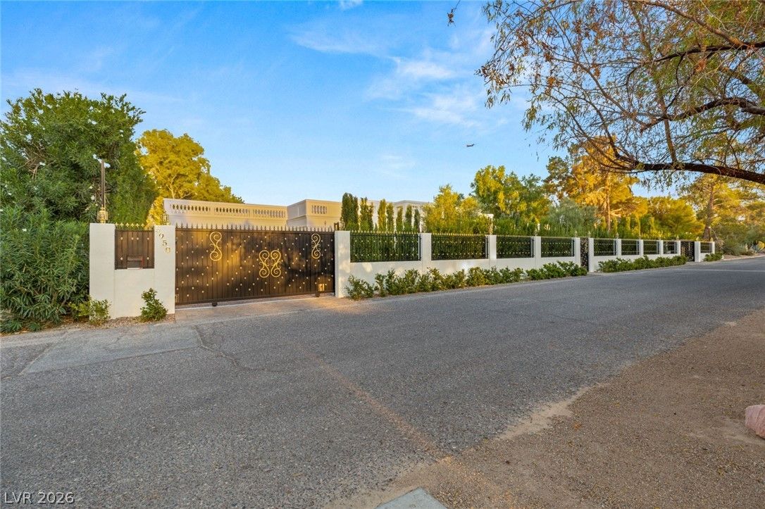 5950 Winding Canyon Drive — photo 4