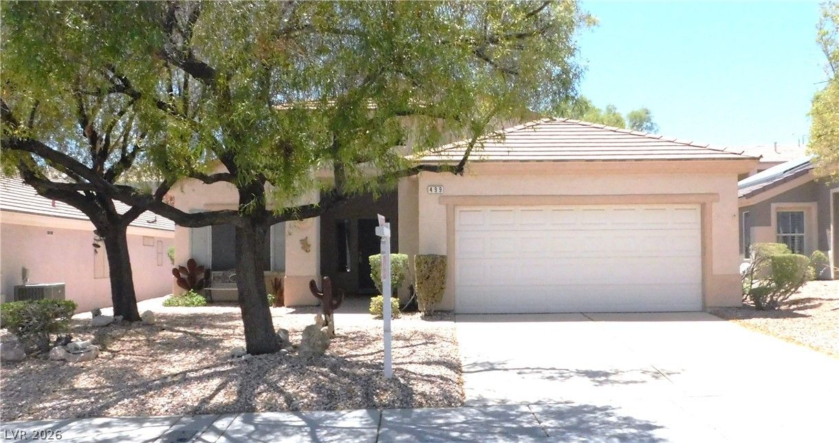 499 Elm Crest Place — photo 2