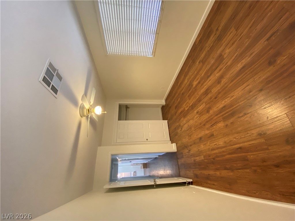 2456 Silver Sunrise Lane — photo 3
