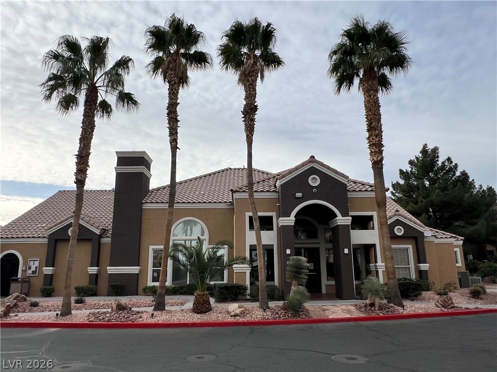 8101 West Flamingo Road 2161 — photo 3 of 15