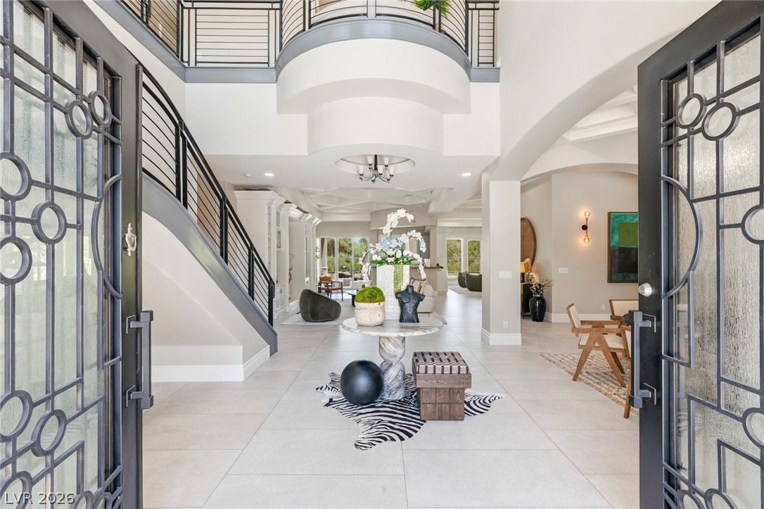 9328 Tournament Canyon Drive — photo 3