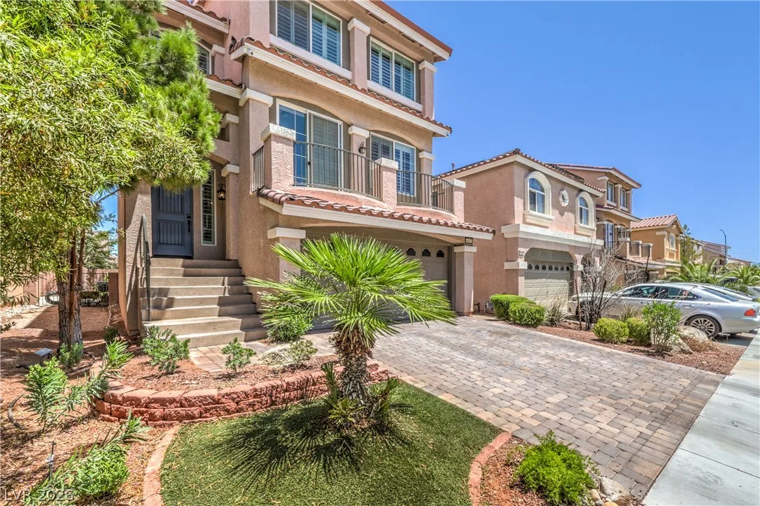 6042 Crown Palms Avenue — photo 3