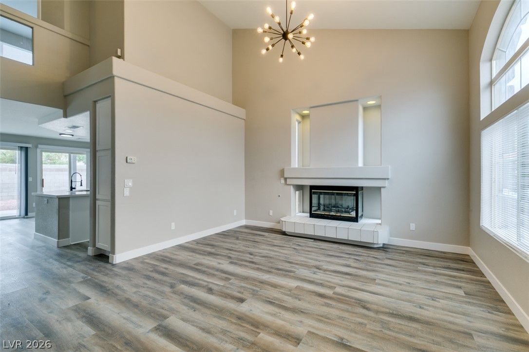 8721 Raindrop Canyon Avenue — photo 4