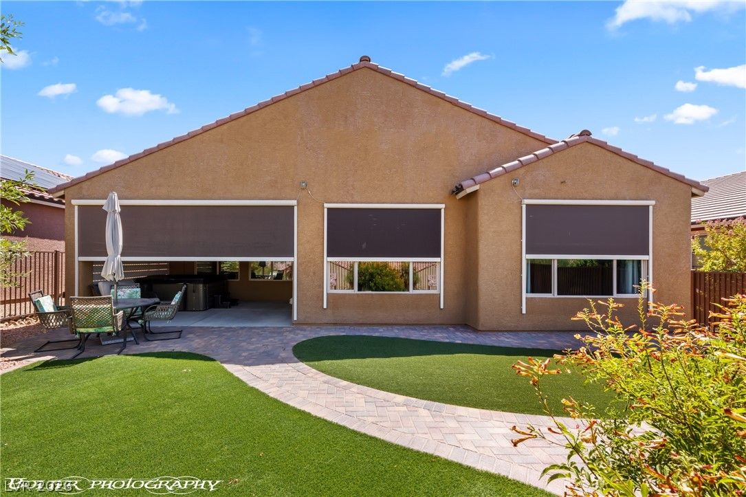 957 Emerald Pool Bluff — photo 2