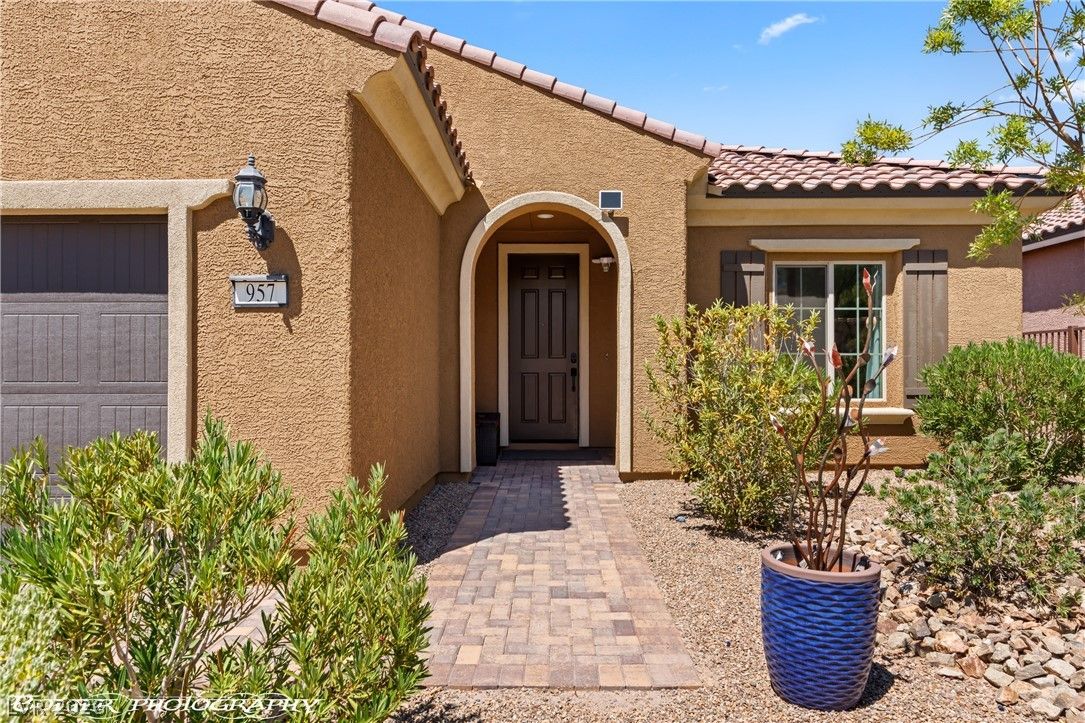 957 Emerald Pool Bluff — photo 5