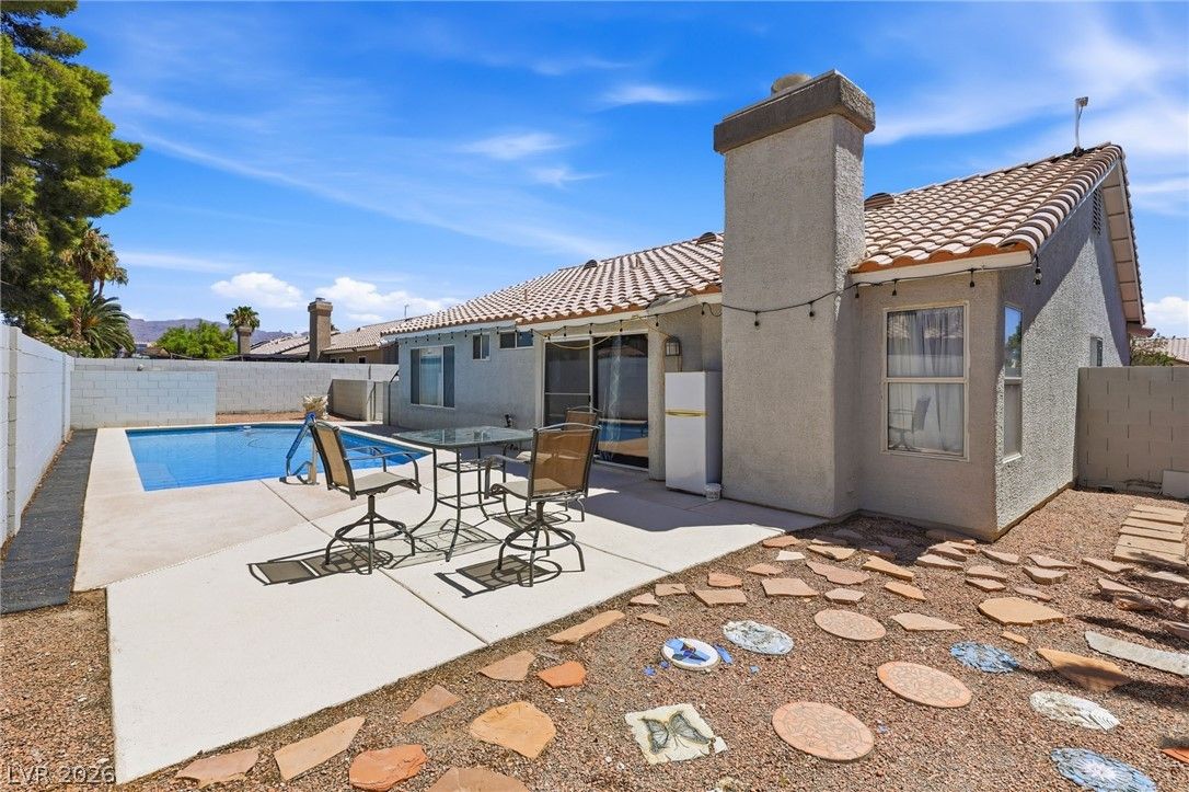 5029 Sunrise Falls Court — photo 2 of 35