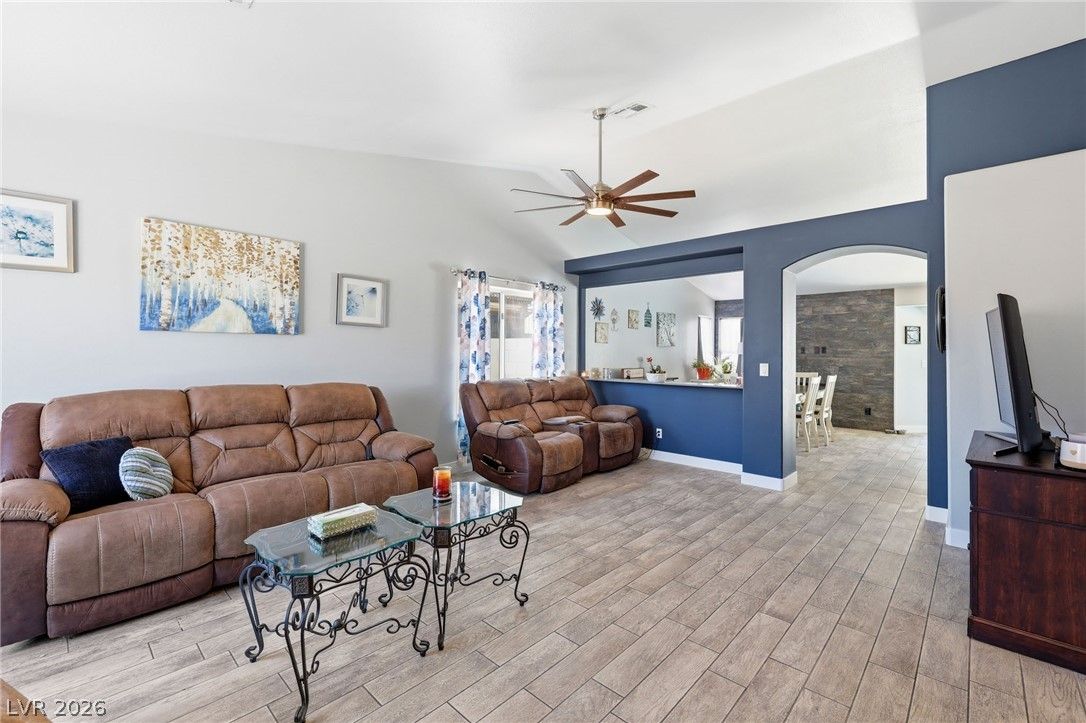 5029 Sunrise Falls Court — photo 5 of 35