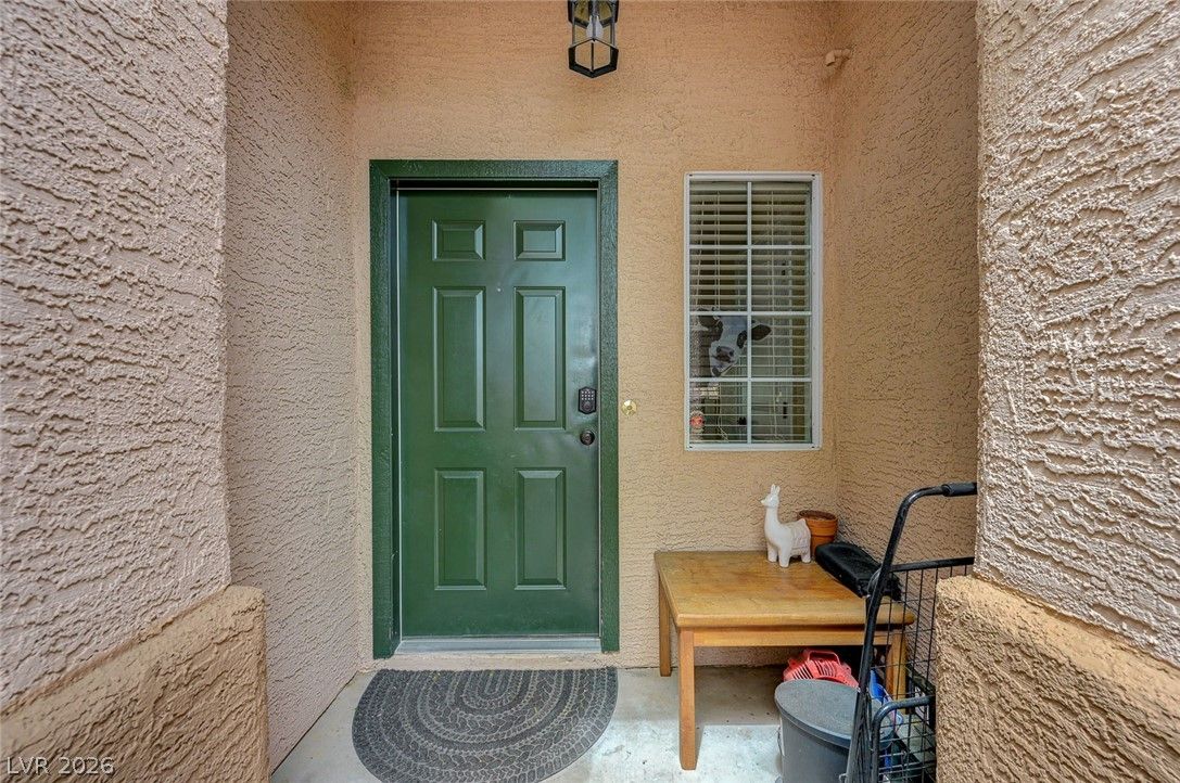 541 Trocadero Street — photo 4