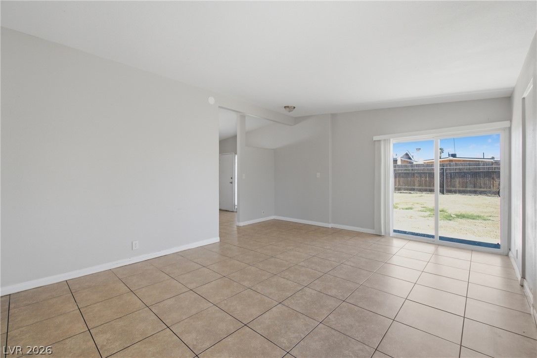 2836 Reynolds Avenue — photo 5 of 26