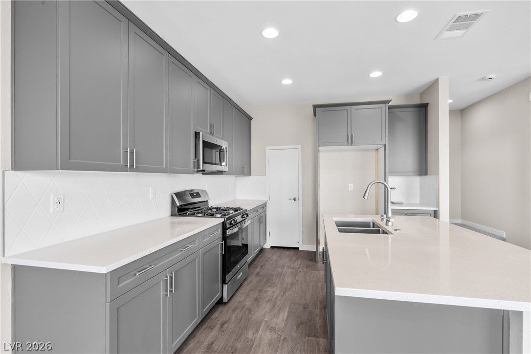 10513 Tranquil Cove Court — photo 4