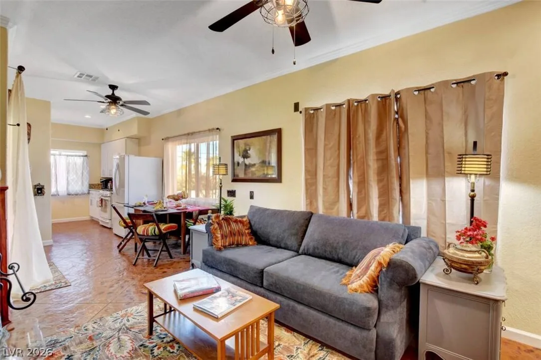 481 Benedict (Casita) Drive — photo 2
