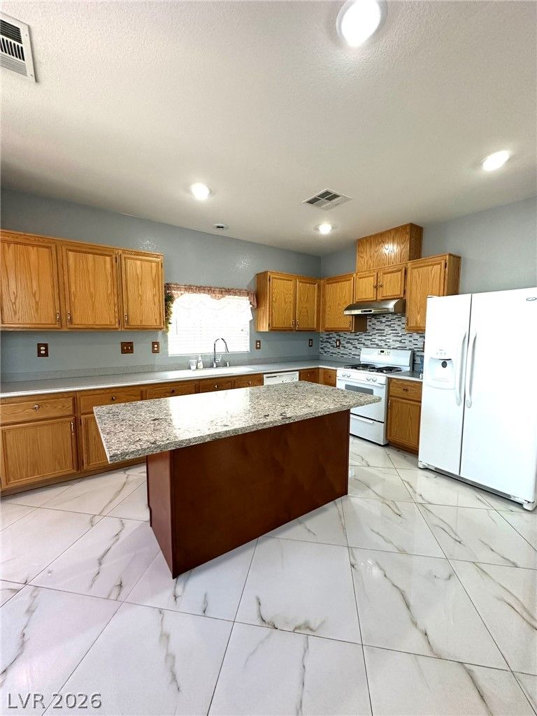 8156 Blue Hope Diamond Lane — photo 4 of 37