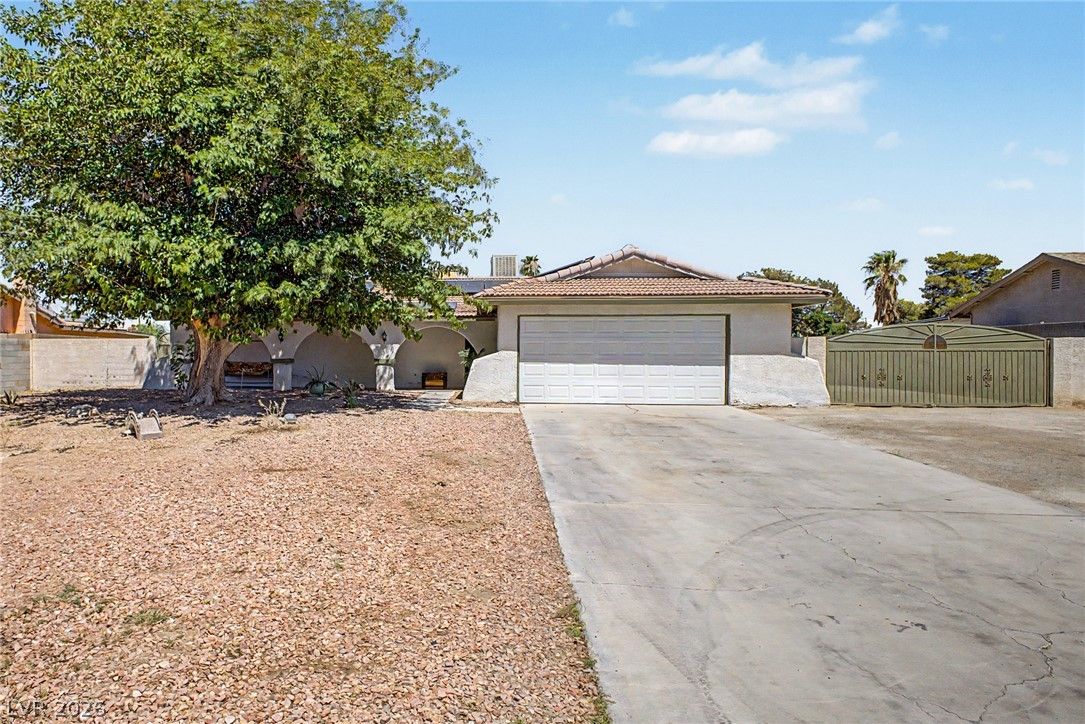 4309 Lake Tahoe Street — photo 2 of 32