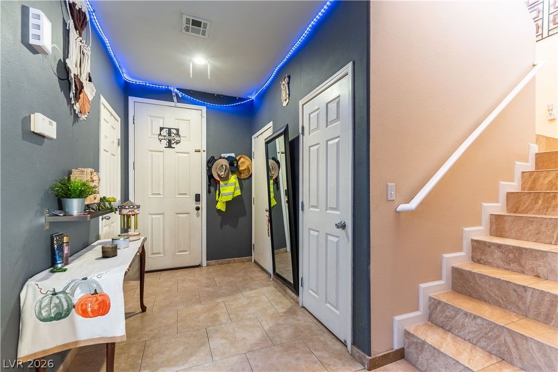 6529 La Placita Avenue — photo 3