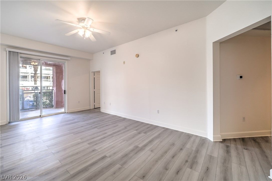 51 East Agate Avenue 205 — photo 4