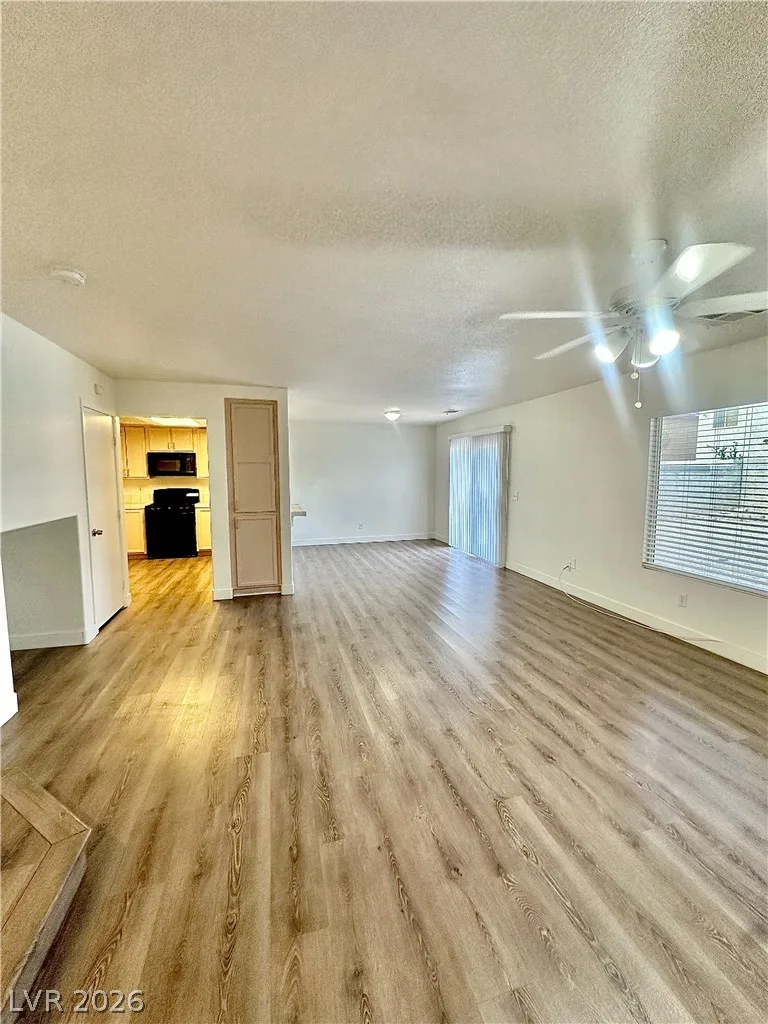 10232 Grecian Laurel Court — photo 3
