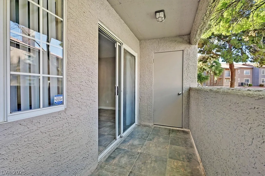 2750 South Durango Drive 1038 — photo 4