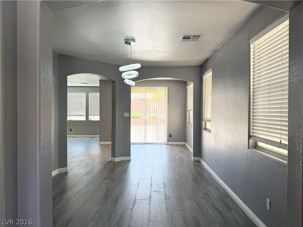 10329 Kalang Street — photo 3